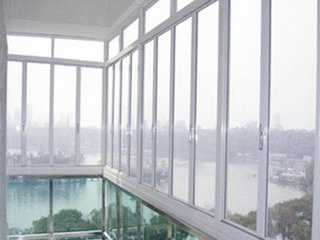 鋁合金門窗與塑鋼門窗性能大比拼！
